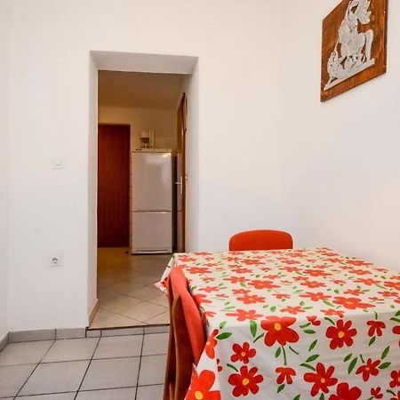 Apartments Lucia Сень Екстер'єр фото