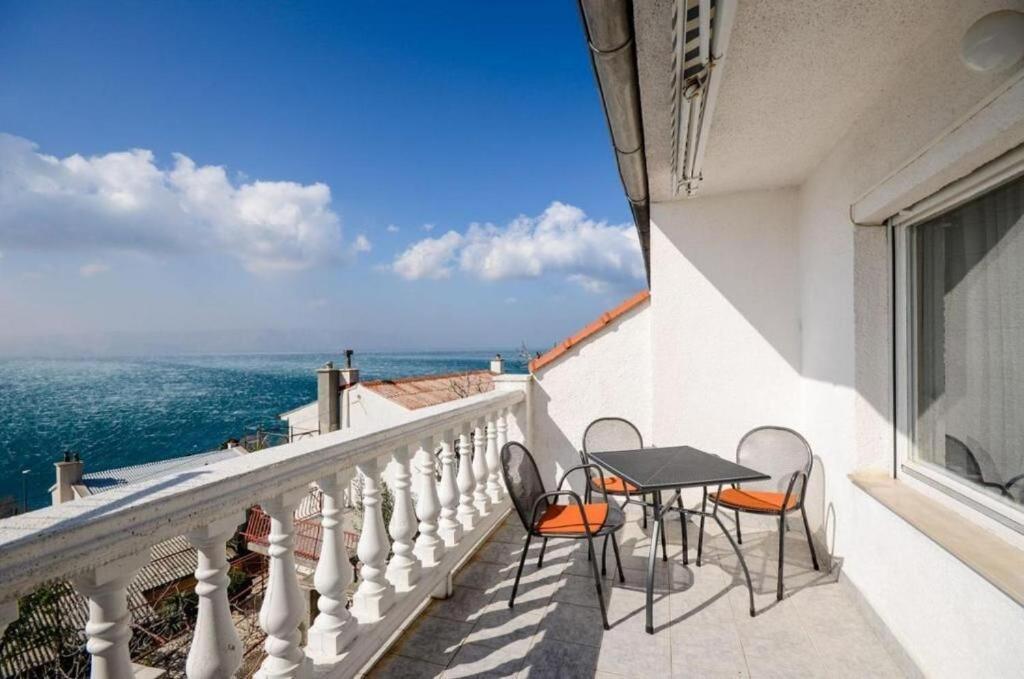 Apartments Lucia Сень Екстер'єр фото