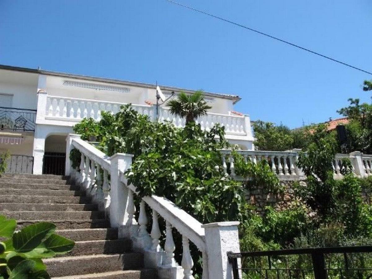 Apartments Lucia Сень Екстер'єр фото